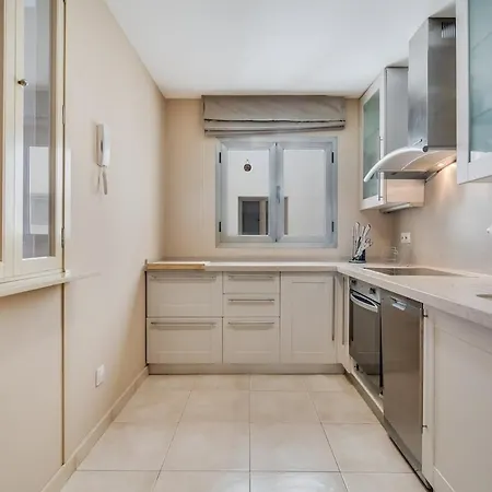 Spacious Two Bedroom With Terrace Right On The Surf * Las Palmas de Gran Canaria